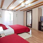 Old Town Apartamento *