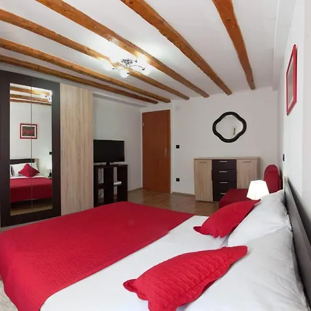 Apartment Old Town *